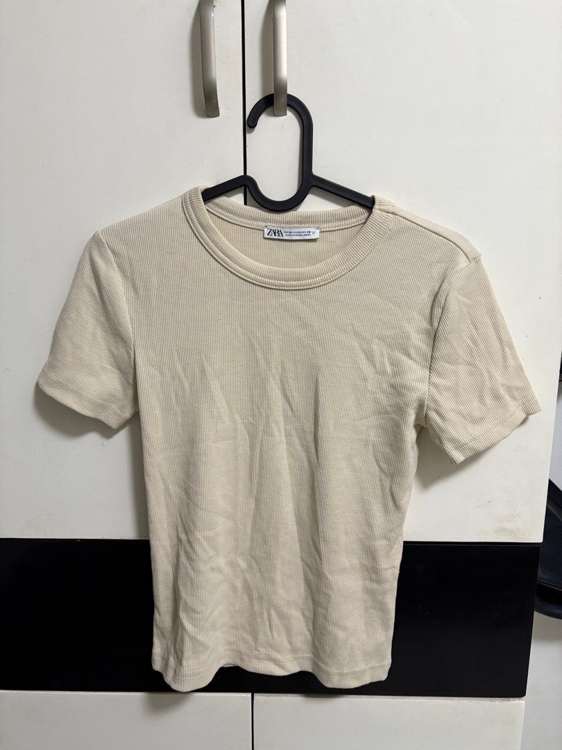 Zara and H&M Shirt Set (Category: Shirts) located in Rizal. Submitted by tiny_tidy (Listing ID 1415638421, Image 2). Description: Zara Shirt - Large H&M Shirt - Medium.