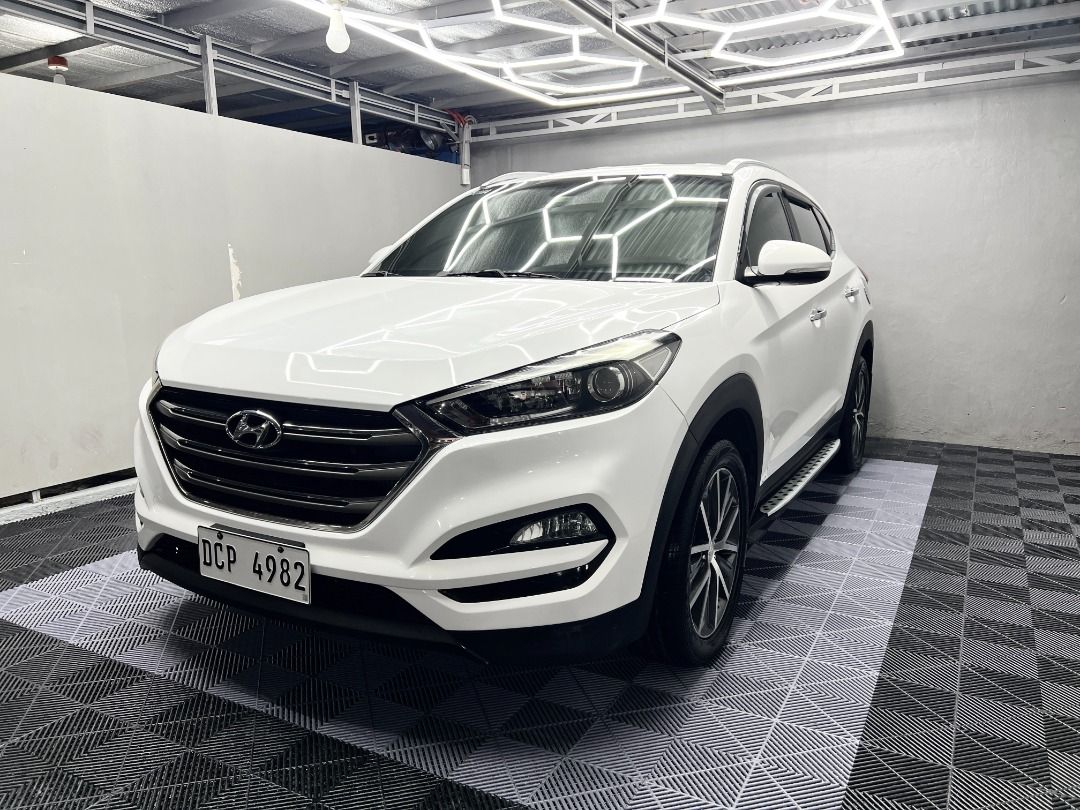 2016 Hyundai Tucson GLS Diesel PUSH START Automatic Auto (Category: Used Cars) located in Las Pinas. Submitted by carlaneautosales (Listing ID 1415976524, Image 1). Description: 2016 HYUNDAI TUCSON 2.0 GLS A/T DIESEL 12~16 KMS PER LITER! TOP OF THE LINE • PUSH START • POWER LEATHER SEATS! 52,000 KMS ONLY • FIRST OWNER! LADY OWNER • SUPER FRESH UNIT! ⸻ 💰 PRICE DETAILS ✅ ₱538,000 CASH – Nego! ✅ Available for CASH / FINANCING / TRADE-IN ⸻ 💳 FINANC