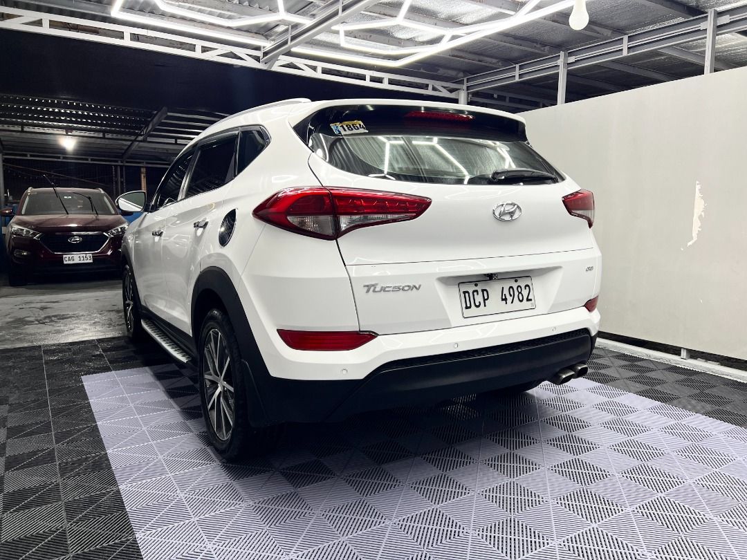 2016 Hyundai Tucson GLS Diesel PUSH START Automatic Auto (Category: Used Cars) located in Las Pinas. Submitted by carlaneautosales (Listing ID 1415976524, Image 3). Description: 2016 HYUNDAI TUCSON 2.0 GLS A/T DIESEL 12~16 KMS PER LITER! TOP OF THE LINE • PUSH START • POWER LEATHER SEATS! 52,000 KMS ONLY • FIRST OWNER! LADY OWNER • SUPER FRESH UNIT! ⸻ 💰 PRICE DETAILS ✅ ₱538,000 CASH – Nego! ✅ Available for CASH / FINANCING / TRADE-IN ⸻ 💳 FINANC