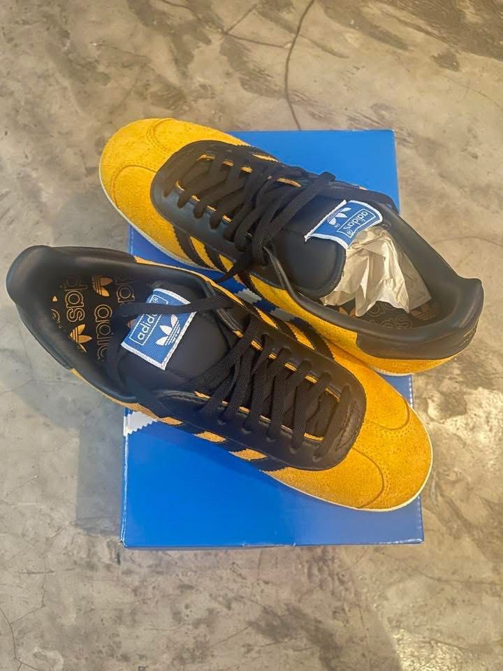 Adidas Gazelle 75 Yellow Black (Category: Sneakers) located in Quezon City. Submitted by tyler0130 (Listing ID 1415900055, Image 1). Description: FOR SALE: Brandnew Adidas Gazelle 75th Anniversary Collection Size US6 UK 5 1/2 Php5000 .