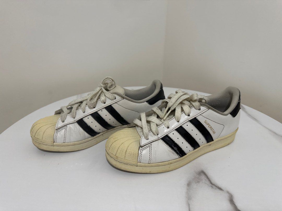 Adidas Superstar Sneakers - Original (Category: Sneakers) located in Manila. Submitted by mingmingtsu_ (Listing ID 1415864757, Image 2). Description: Original - well used For W7 feet.