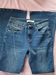 (Category: ) located in . Submitted by sellingstuff06 (Listing ID 1415901986, Image 1). Description: .