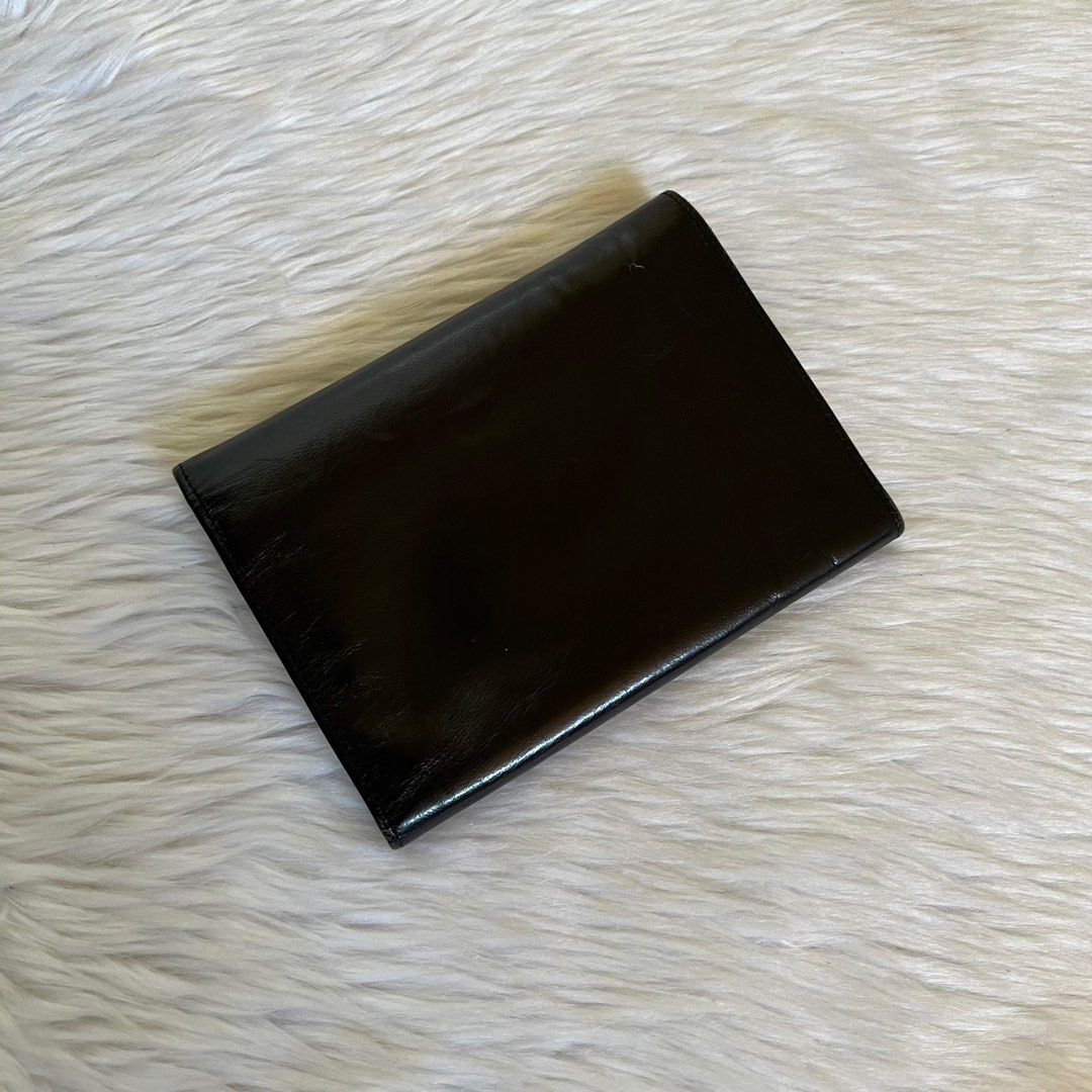 Authentic Preloved Prada Black Medium Trifold Wallet (Category: Luxury Bags & Wallets) located in Quezon City. Submitted by tokyoluxestuff2013 (Listing ID 1415853961, Image 2). Description: Authentic Preloved Prada Black Medium Trifold Wallet 15.5cm W x 11.5 cm H No inclusion Shipping via LBC/ Grab/ Lalamove Add shipping fee.