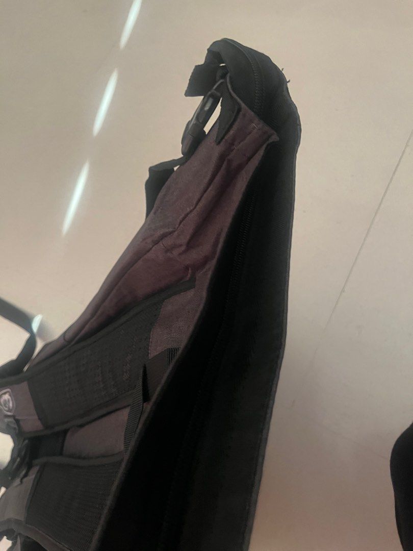 Backpack （分類：背包）位於 Hong Kong。 由 lingyz22 提交（商品編號 1416008285，圖片 3）。簡介： Good for computers and light travelling 。