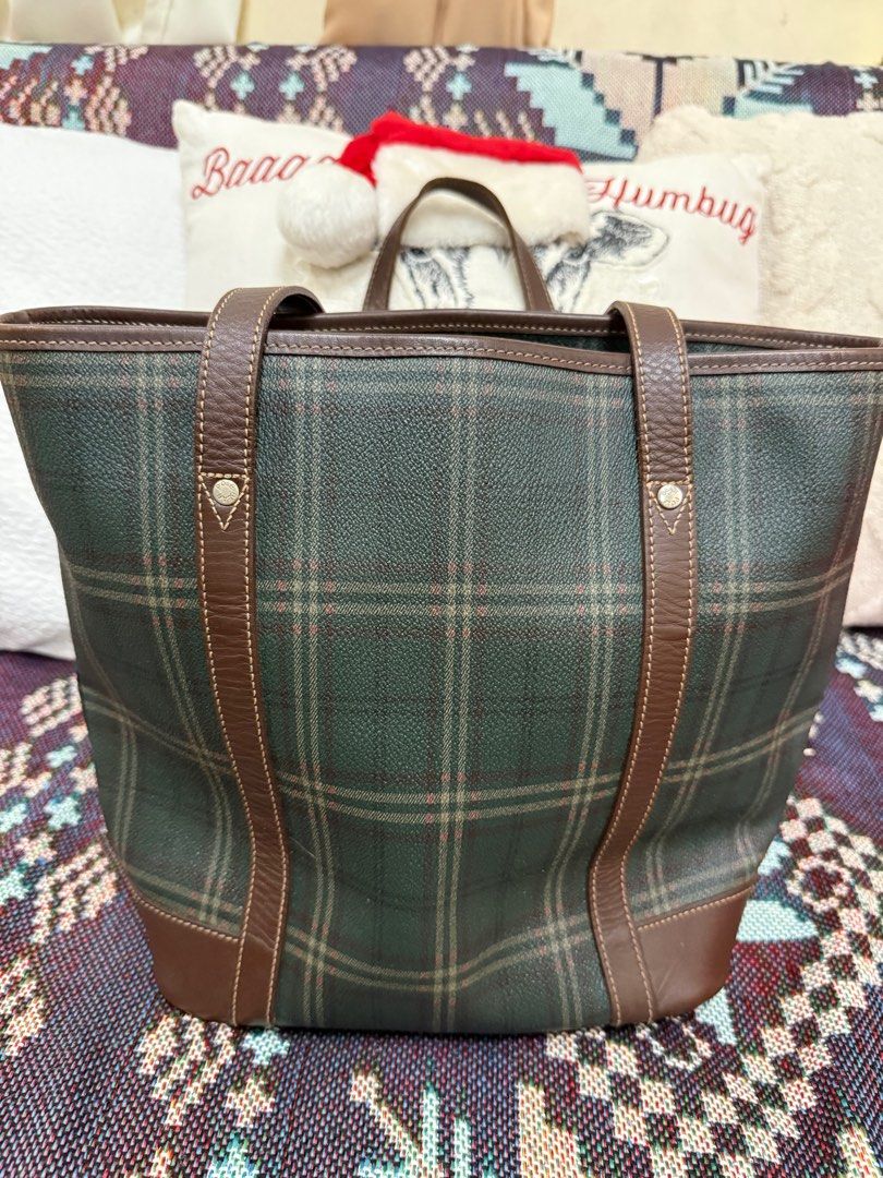 Bean Pole Vintage Plaid Shoulder Bag (Category: Luxury Bags & Wallets) located in Mariveles. Submitted by ohmyjeys20138 (Listing ID 1415845552, Image 3). Description: - long handle - perfect size for everyday use - authentic vintage - bought in IG seller - clean inside no smell.