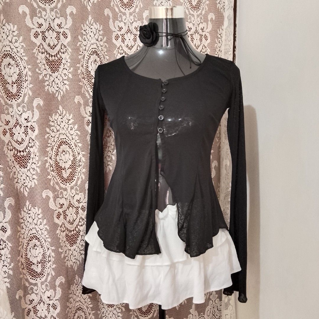 black see through cover up (Category: Longsleeves) located in Botolan. Submitted by fleuresa (Listing ID 1415931146, Image 1). Description: xs - small.