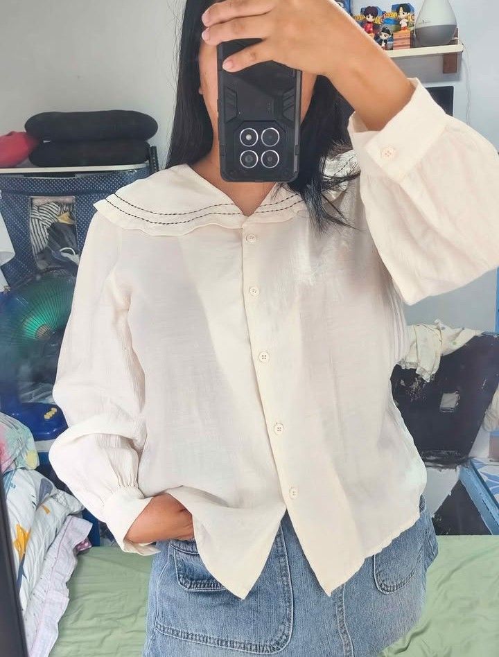 CREAM LONG SLEEVES (Category: Blouses) located in Taguig. Submitted by chieespace (Listing ID 1415906421, Image 2). Description: .