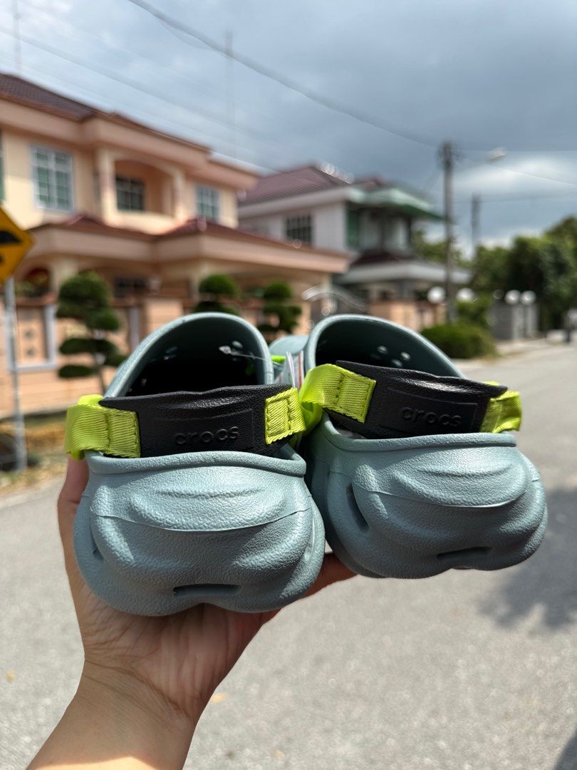 Crocs echo clogs (Category: Sandals) located in Bakri. Submitted by _Aisypreloved_ (Listing ID 1415904076, Image 3). Description: J5 .