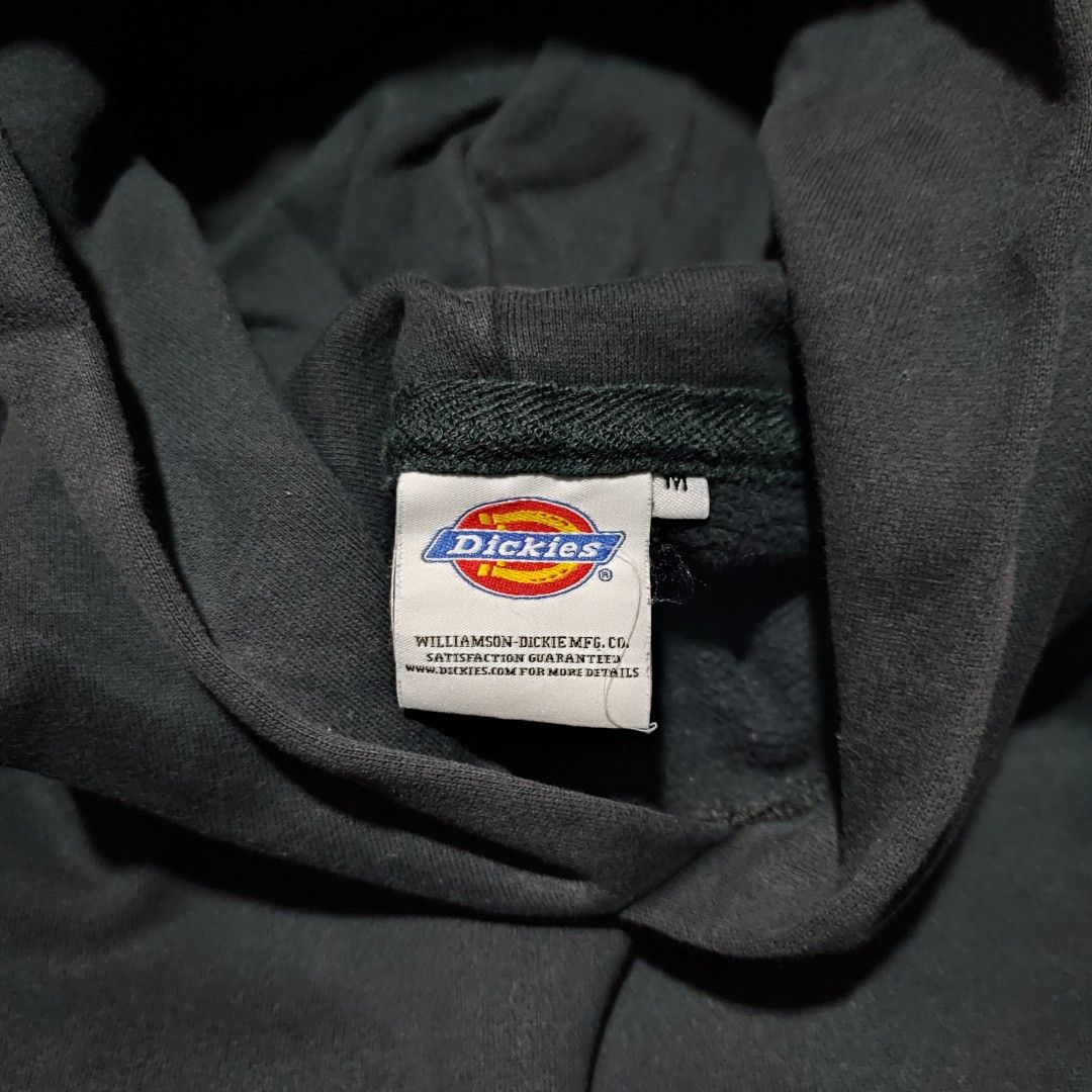 Dickies Black Hoodie (Category: Hoodies) located in Manila. Submitted by anthonig (Listing ID 1415998212, Image 2). Description: - Dickies black hoodie - Size: Medium - Features a kangaroo pocket - Dickies logo side pocket - Comfortable, thick fabric - Lost drawstring - Perfect for cooler weather.