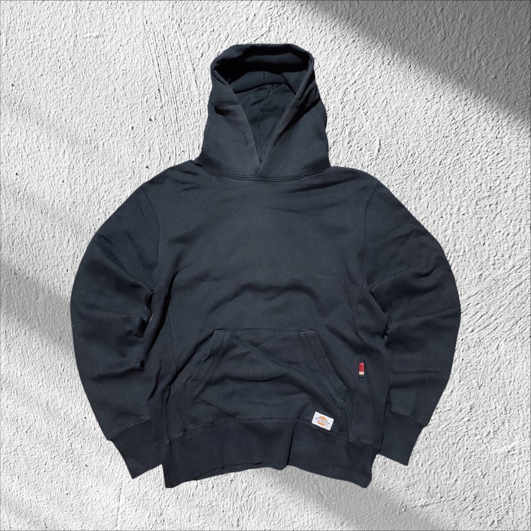 Dickies Black Hoodie (Category: Hoodies) located in Manila. Submitted by anthonig (Listing ID 1415998212, Image 1). Description: - Dickies black hoodie - Size: Medium - Features a kangaroo pocket - Dickies logo side pocket - Comfortable, thick fabric - Lost drawstring - Perfect for cooler weather.