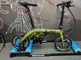 （分類：）位於 。 由 bpowerbike 提交（商品編號 1415893120，圖片 1）。簡介： 。