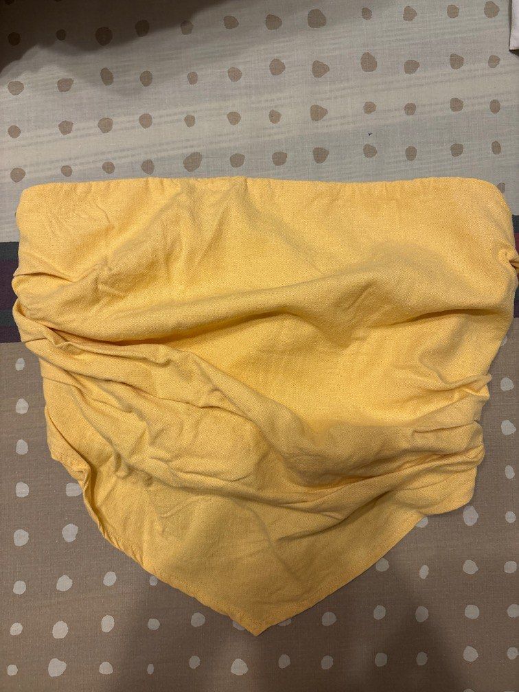 F21 Yellow Tube Top (Category: Sleeveless) located in Manila. Submitted by zzzoki (Listing ID 1415869046, Image 1). Description: .