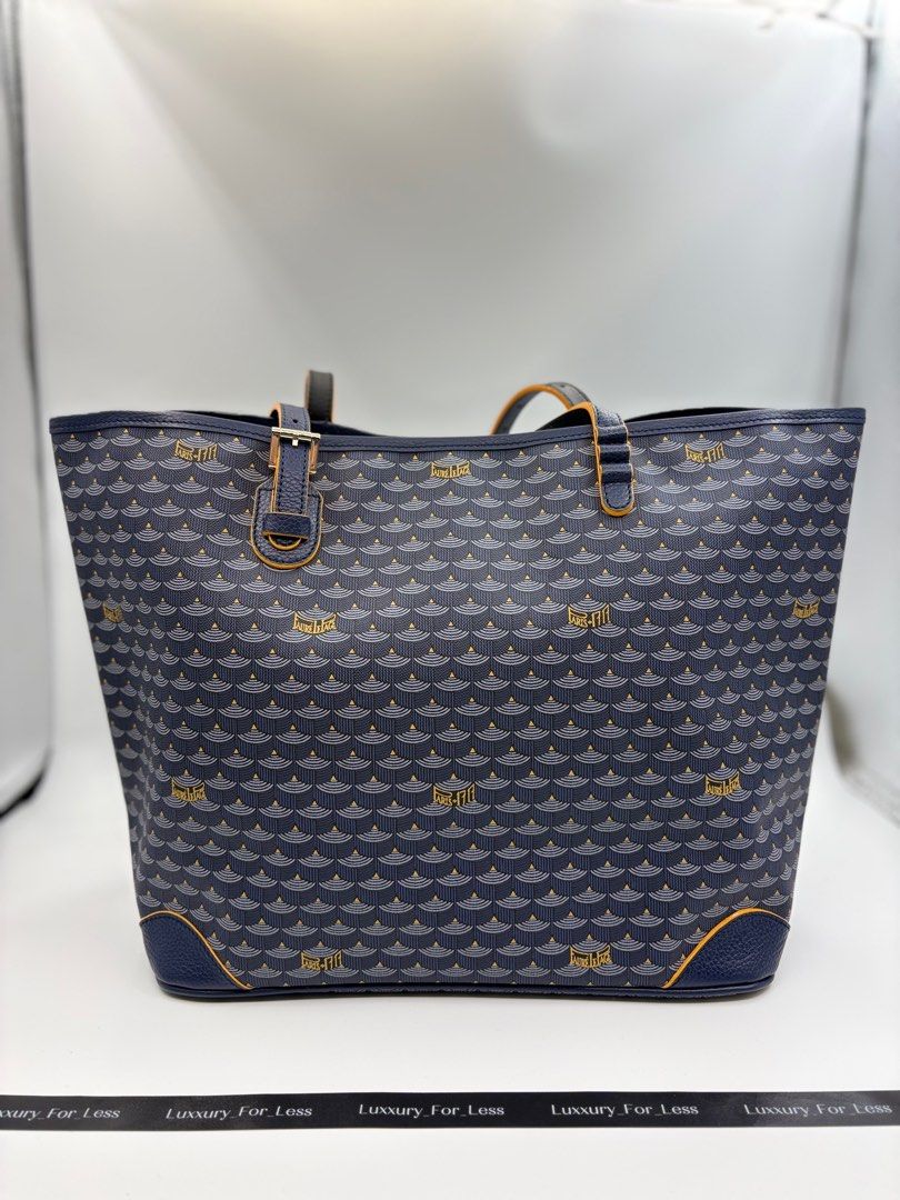 Fauré Le Page Daily Battle Tote (Category: Luxury Bags & Wallets) located in Santa Maria. Submitted by luxxury_for_less (Listing ID 1415985966, Image 2). Description: Pristine Condition. Comes with provided dustbag. Navy blue in color..