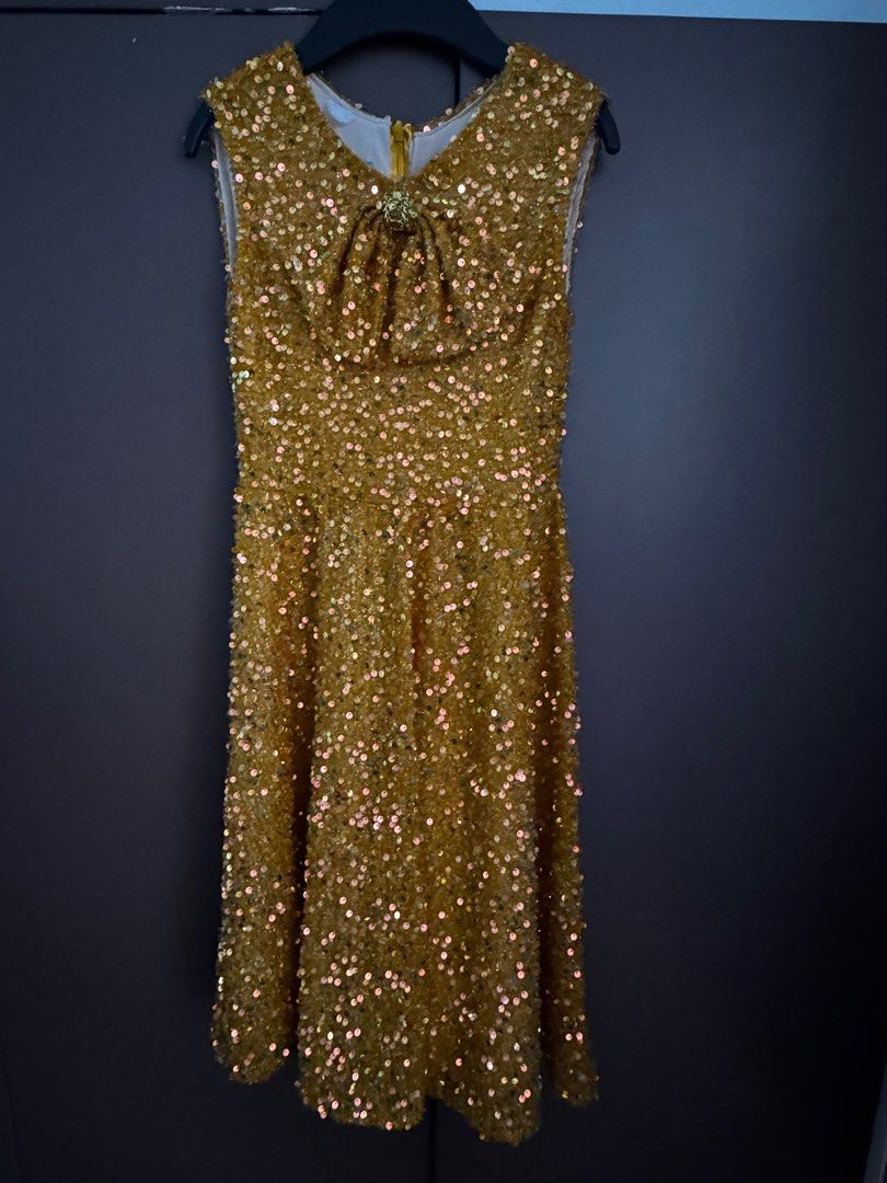 Glittery dress (Category: Babies & Kids Fashion) located in Quezon City. Submitted by aimee0913 (Listing ID 1415859055, Image 2). Description: .