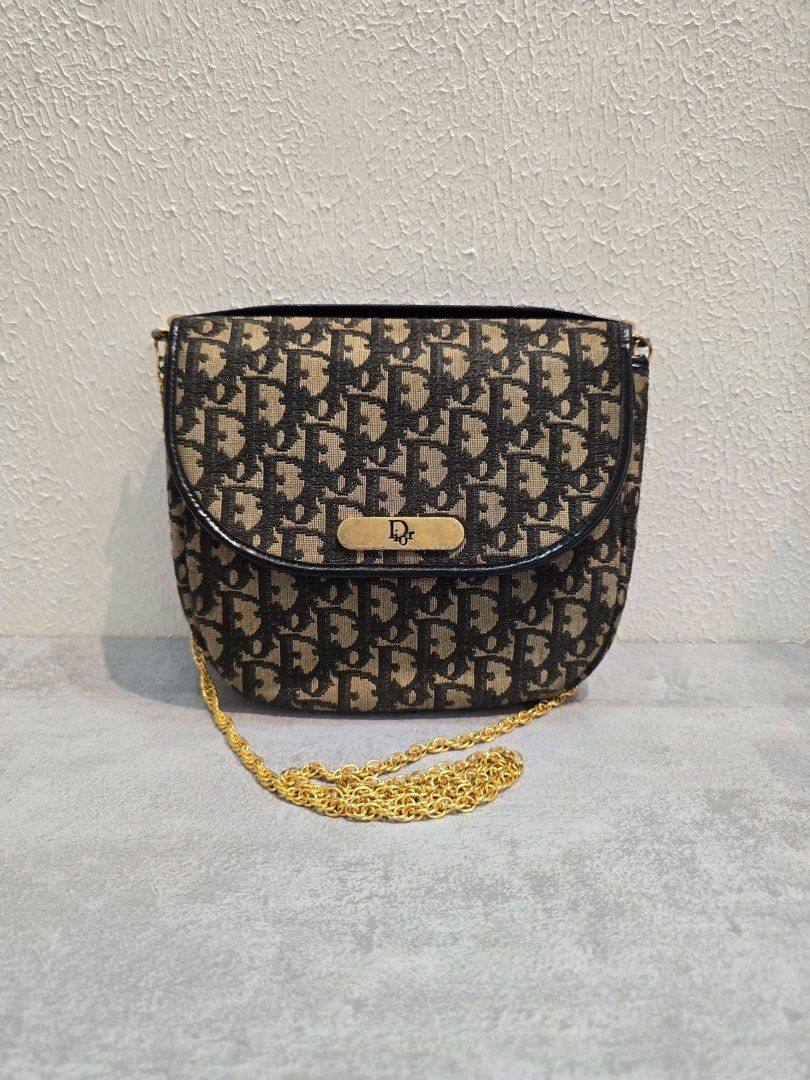 Guaranteed Orig💯✅ (Category: Luxury Bags & Wallets) located in General Santos City (Dadiangas). Submitted by braverabbit.67 (Listing ID 1416008192, Image 2). Description: 💯MONEY BACK GUARANTEE 💯💯👌🏻 Dior chain sling in verygood condition Small 𝗦𝘂𝗿𝗲 𝗯𝘂𝘆𝗲𝗿 𝗺𝗮𝘆 𝗿𝗲𝗾𝘂𝗲𝗦𝘁 𝗺𝗼𝗿𝗲 𝗱𝗲𝘁𝗮𝗶𝗹𝗲𝗱 𝗽𝗶𝗰𝗦 𝗼𝗿 𝘃𝗲𝗱𝗶𝗼! ‼️𝗙𝗢𝗥 𝗔𝗦𝗔𝗣 𝗥𝗘𝗣𝗟𝗬 𝗠𝗘𝗦𝗦𝗔𝗚𝗘 𝗨𝗦 𝗢𝗡 𝗙𝗔𝗖𝗘𝗕𝗢𝗢𝗞 NAME: LAPUZ OERLIE with Profile bckg