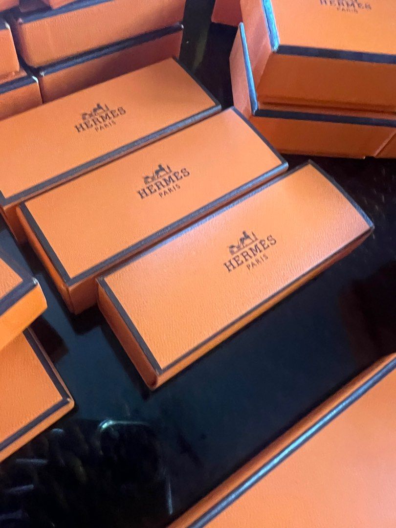 Hermes Orange Boxes (Category: Luxury Accessories) located in Manila. Submitted by murafinds26 (Listing ID 1415826898, Image 3). Description: ₱500 up depends on style sizes and pcs. ————- TAKE ALL ACCEPTED ————— Guaranteed authentic .