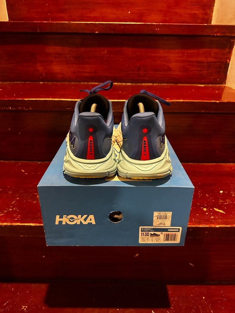Hoka Arahi 7 Running Shoes (Category: Sneakers) located in Pasig City. Submitted by dmnesvn (Listing ID 1415905682, Image 2). Description: HOKA Arahi 7 Size US11.5 Condition: 9/10 Php 5,999 SRP (9,495).