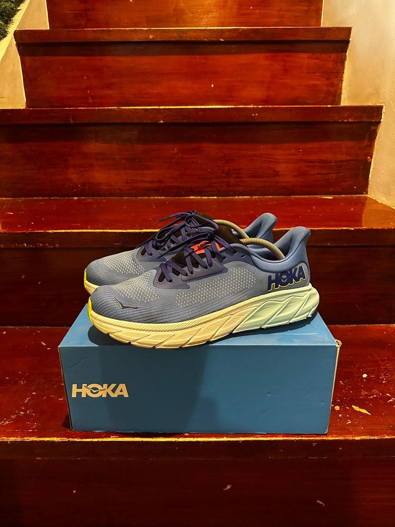 Hoka Arahi 7 Running Shoes (Category: Sneakers) located in Pasig City. Submitted by dmnesvn (Listing ID 1415905682, Image 3). Description: HOKA Arahi 7 Size US11.5 Condition: 9/10 Php 5,999 SRP (9,495).