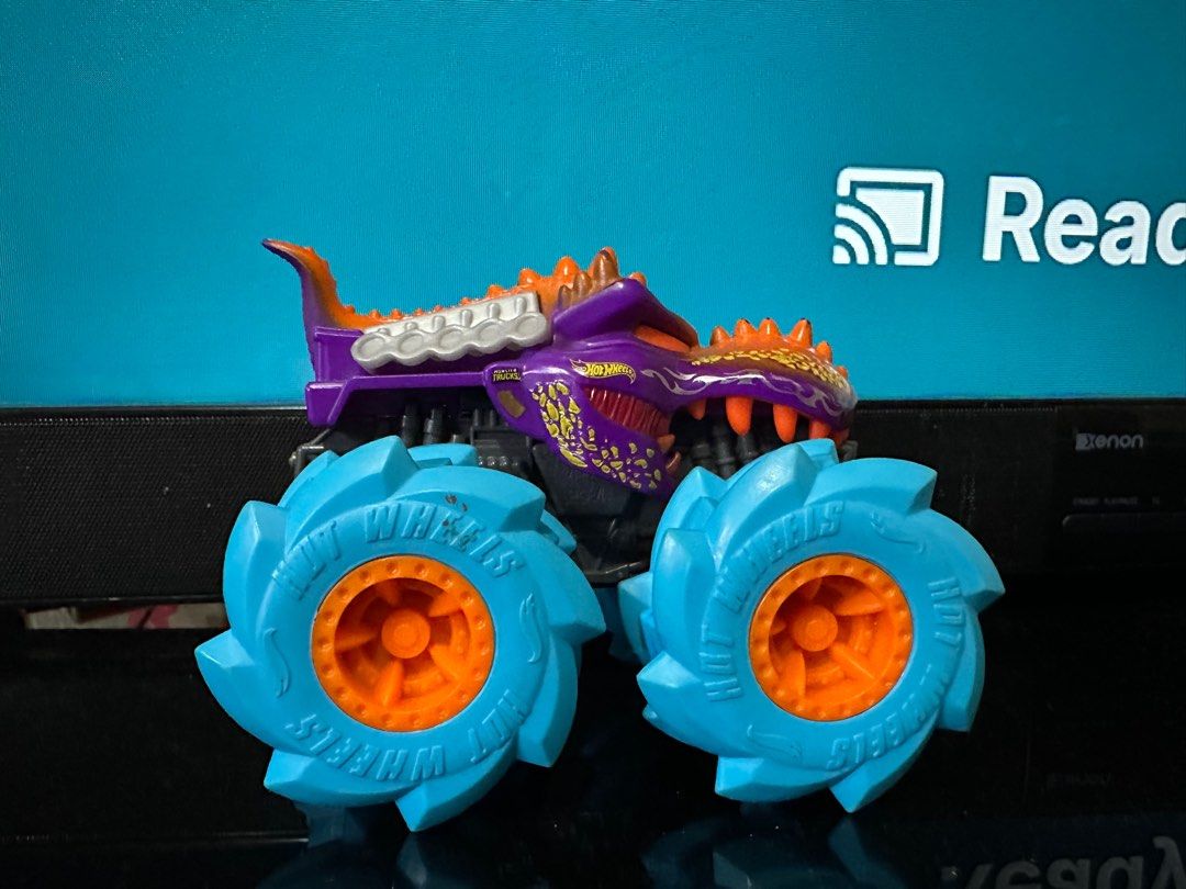 Hot Wheels Monster Truck (Category: Vehicle & Diecast Models) located in Quezon City. Submitted by deesuns (Listing ID 1415847527, Image 3). Description: .