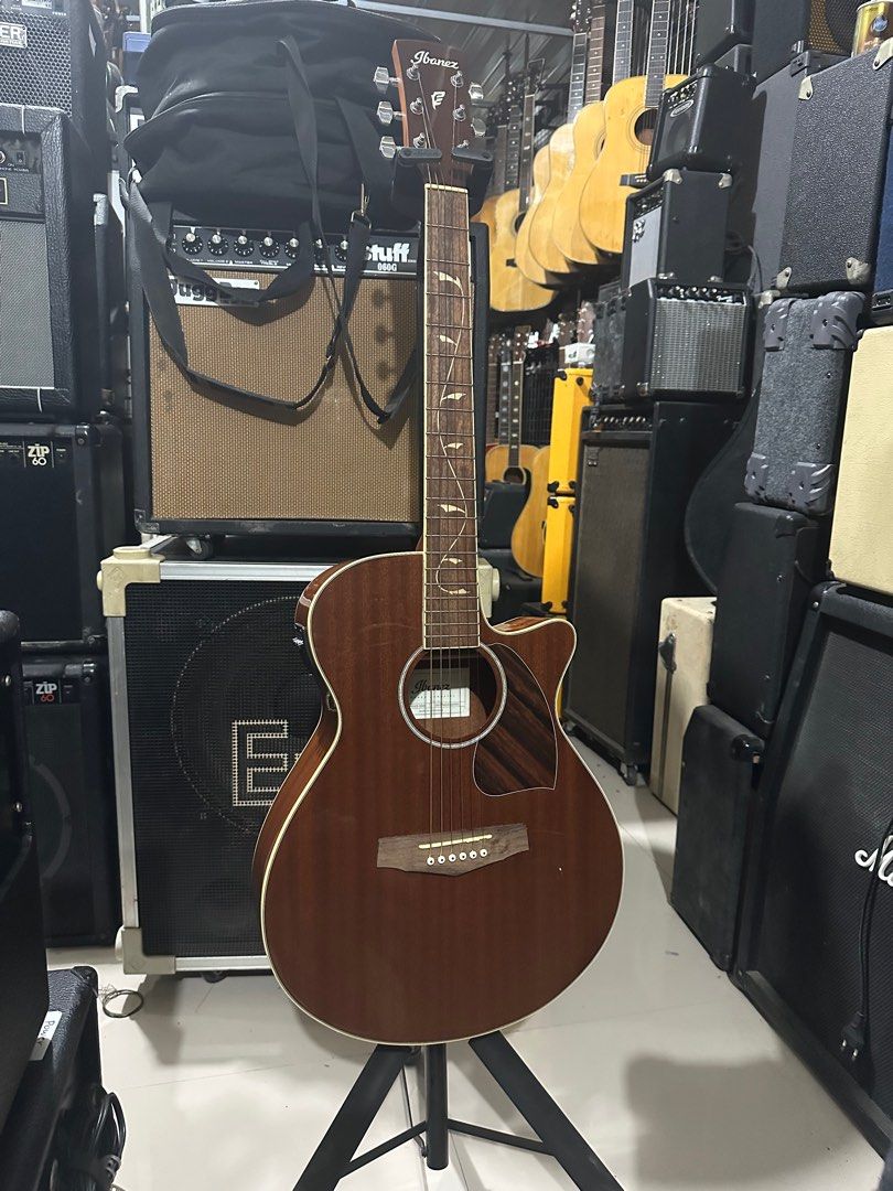 IBANEZ ACOUSTIC GUITAR (Category: Musical Instruments) located in Binan City. Submitted by asherkv13 (Listing ID 1415833121, Image 1). Description: .