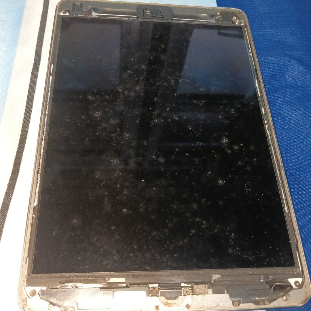 iPad mini 2 (Category: Samsung) located in Magsingal. Submitted by mjviloria (Listing ID 1415886331, Image 3). Description: Sira na lcd, bale lcd nalang mapapalitan. Kasama na dito yung glass sa front. All buttons working. .