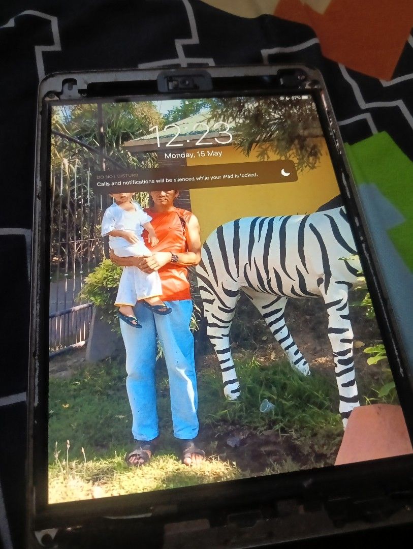 iPad mini 2 (Category: Samsung) located in Magsingal. Submitted by mjviloria (Listing ID 1415886331, Image 2). Description: Sira na lcd, bale lcd nalang mapapalitan. Kasama na dito yung glass sa front. All buttons working. .