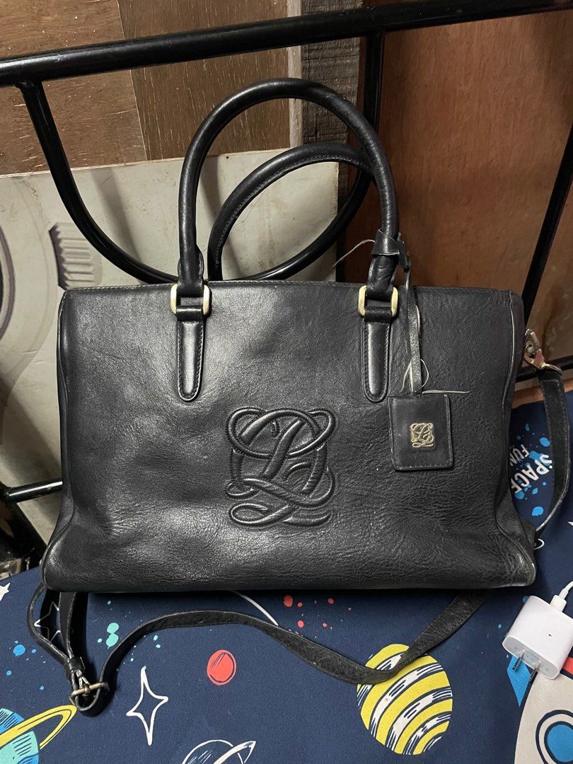 Louis quatorzi (Category: Laptop Bags & Sleeves) located in Manila. Submitted by y2karchive (Listing ID 1415971944, Image 1). Description: Authentic Leather Good condition Check detailsnone issue.