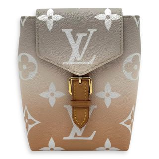 (Category: ) located in . Submitted by carousellluxury (Listing ID 1414530178, Image 1). Description: .