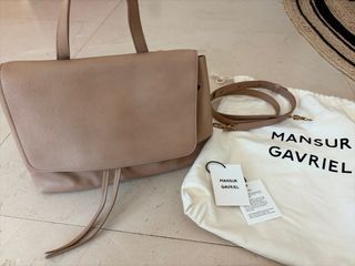 （分類：）位於 。 由 luxurystyles 提交（商品編號 1415902971，圖片 1）。簡介： 。