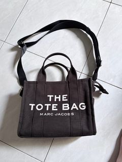 (Category: ) located in . Submitted by trixwardrobe (Listing ID 1415908604, Image 1). Description: .