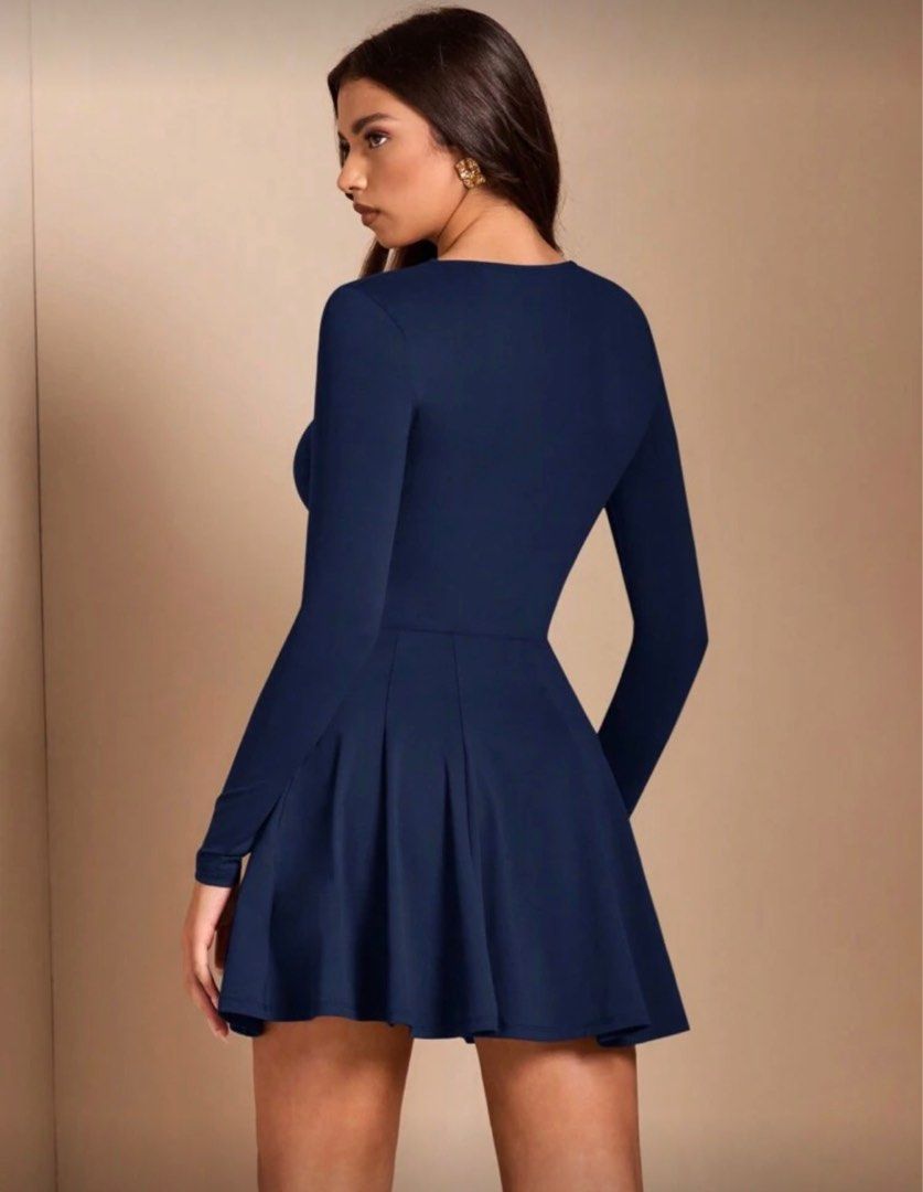 Navy Blue Long Sleeve Dress (Category: Dresses) located in Muntinlupa City. Submitted by clought (Listing ID 1415933278, Image 3). Description: - No issue - Worn once - Fits Small-Mediun.