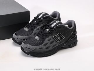 (Category: ) located in . Submitted by outlet_sneakers_shop (Listing ID 1415951090, Image 1). Description: .