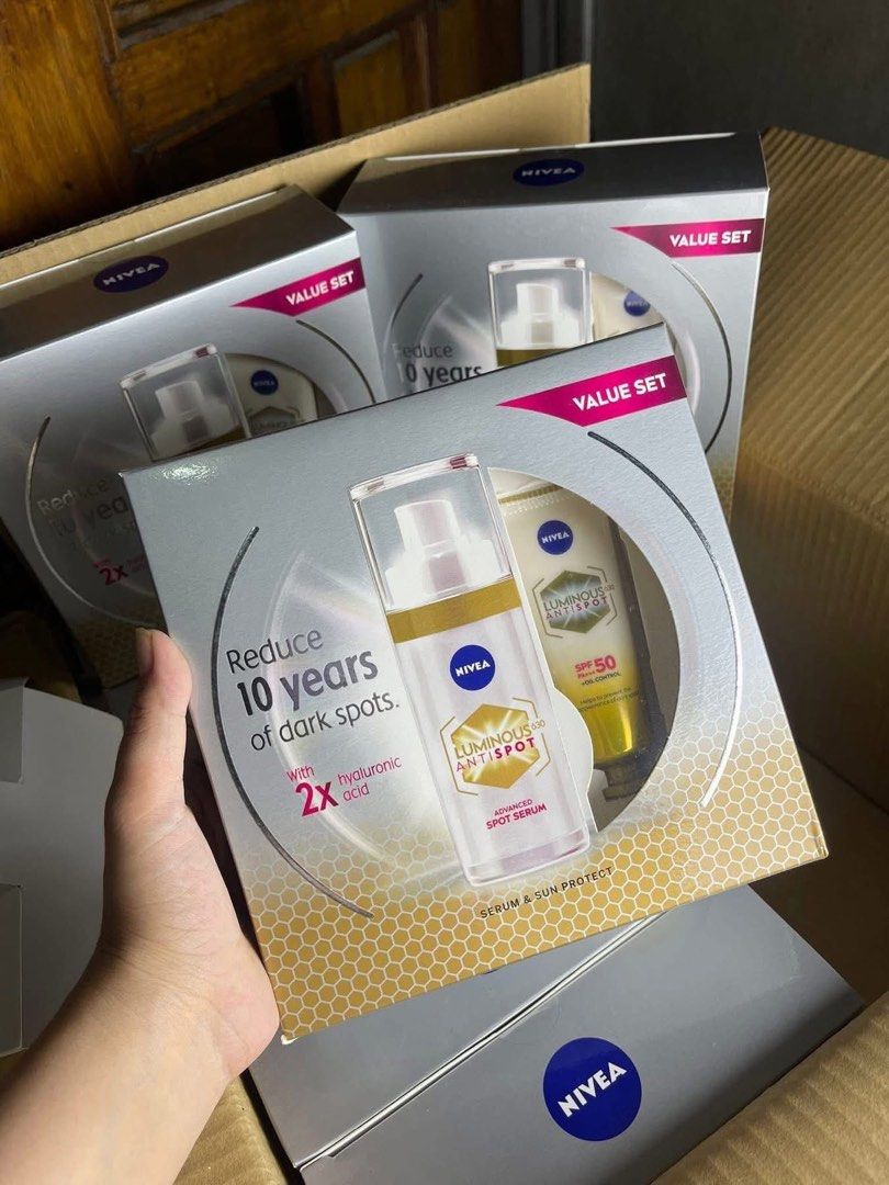 NIVEA FACE CARE LUMINOUS 630 SPOT CLEAR (Category: Face Care) located in Malabon City. Submitted by brendalaine (Listing ID 1415991479, Image 1). Description: ￼NIVEA Face Care LUMINOUS 630 SPOTCLEAR Set: Serum, 30ml+Sun Protect SPF50 & hyaluronic acid 40ml ₱1219 market price ₱850 na lang sakin ₱6,800 per box (12pcs) Original nivea rin to.
