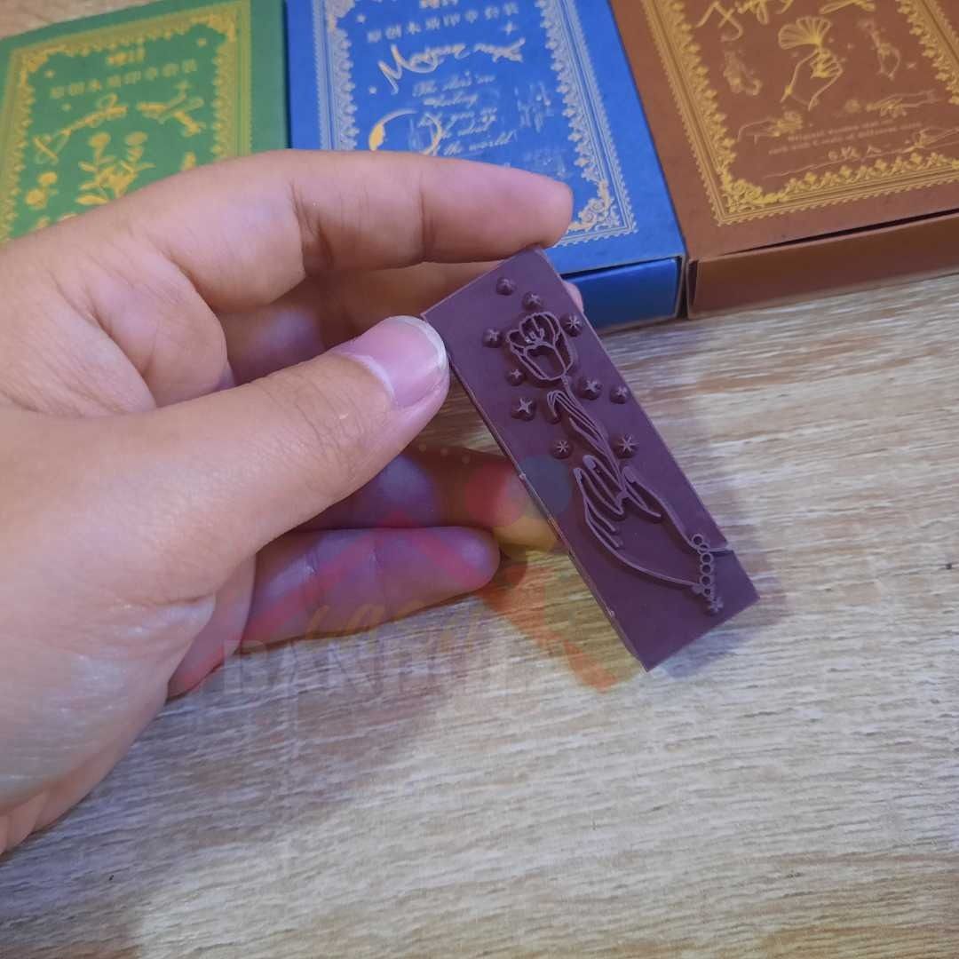 Wooden Stamps 6pcs – FINGERTIP MAGIC set (Category: Craft Supplies & Tools) located in Caloocan City. Submitted by cherished_bits (Listing ID 1415873689, Image 2). Description: 🪵 Original Wooden Stamp / Seal Set A creative stamp set made from natural hemlock wood, perfect for journaling, scrapbooking, and DIY craft projects. Each box contains 6 wooden stamps in different sizes, neatly packed in a compact wooden-style case. 📦 What You’ll Receive
