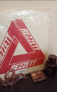 （分類：）位於 。 由 afozo.secondhand 提交（商品編號 1415908203，圖片 1）。簡介： 。