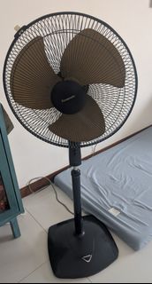 (Category: ) located in . Submitted by kahaaniwalla (Listing ID 1415834250, Image 1). Description: .