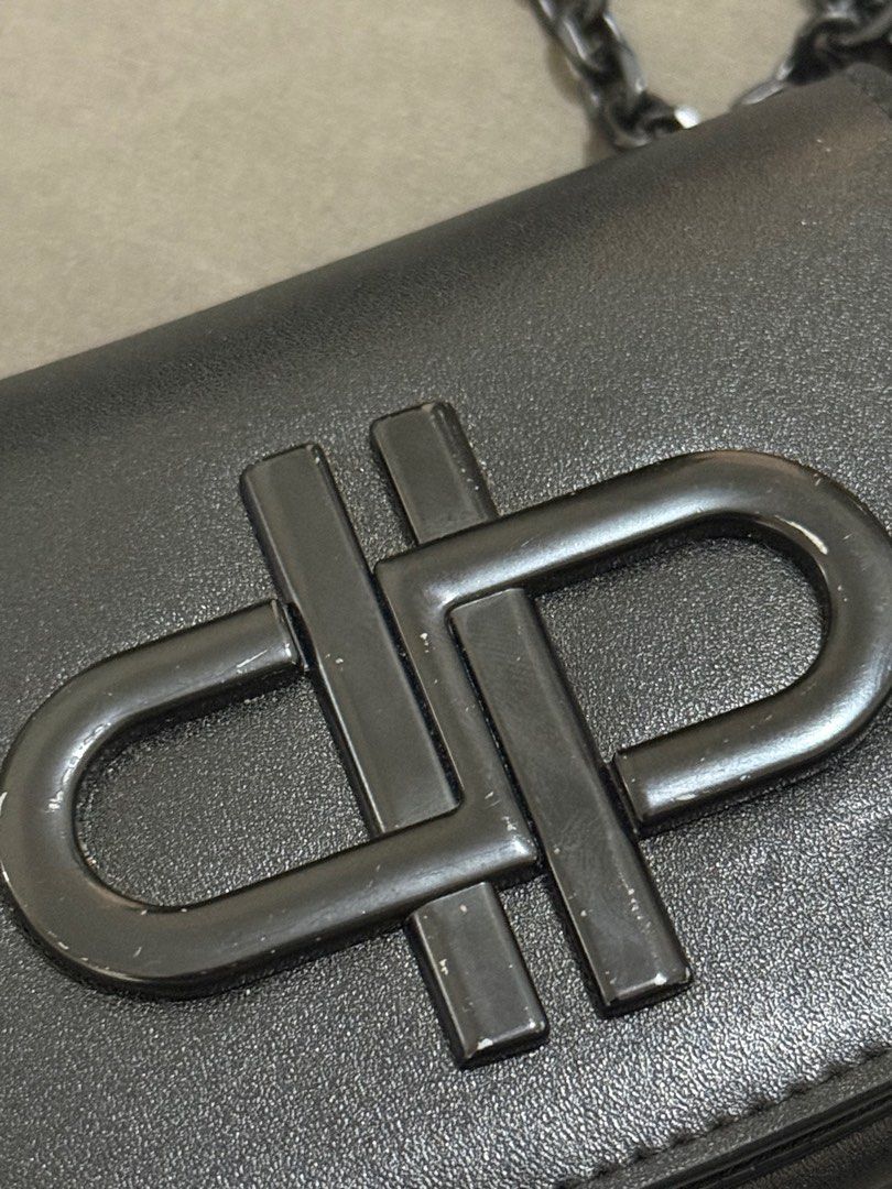 PEDRO Icon Leather Micro Sling Pouch (Category: Cross-body Bags) located in Quezon City. Submitted by mintconditionph (Listing ID 1415832198, Image 2). Description: Leather Has hairline scratches.
