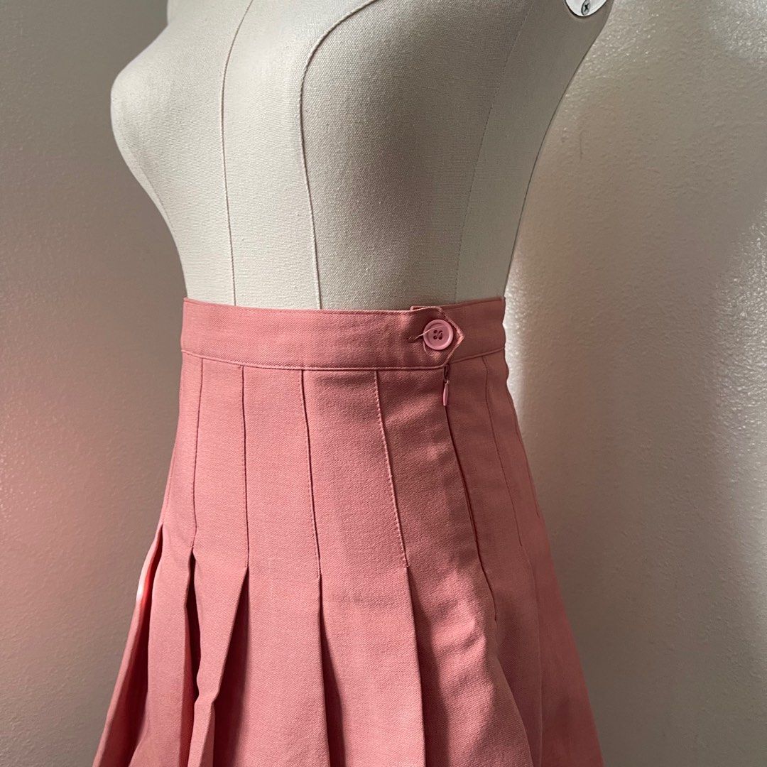 Pleated Mini Skort - Dusty Rose (Category: Skirts) located in Norzagaray. Submitted by rss13 (Listing ID 1415883517, Image 2). Description: L on tag but fits XS-S - Classic pleated mini skirt with shorts inside - Lovely dusty rose color - Button and zipper closure - Made of sturdy fabric - Perfect for everyday wear - Versatile, can be dressed up or down.