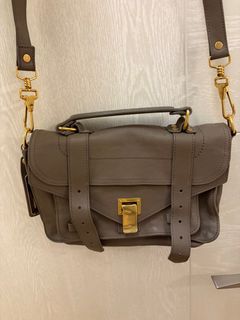 （分類：）位於 。 由 cheronica 提交（商品編號 1415978306，圖片 1）。簡介： 。