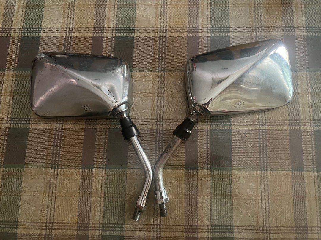 Rectangular Side Mirror (Category: Motorcycle Accessories) located in Singapore. Submitted by lloyd_sg (Listing ID 1048801630, Image 2). Description: Rectangular Side Mirror Remarks: Rust and scratches on metal parts. Not for fussy buyers. used as spare and replacement mirrors M10 thread line Fit for Honda and Yamaha Previously installed on CB400SF Self Collection at Upper Thomson Road area .