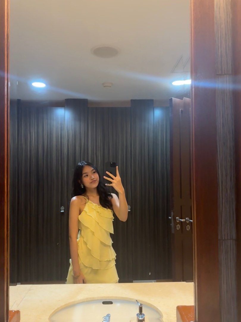 [RENT] Yellow Ruffle Dress (Category: Dresses) located in Makati City. Submitted by lovrr.valky (Listing ID 1416000656, Image 3). Description: [RENT] - P350 for 3 days! - need to extend? add 100 per day of extension :)) - ₱300 pesos security deposit will be refundable if item is returned without any damages. - SUCH A PRETTY DRESS! - size: xs-semi medium (best fits small) - for reference: 5’4, 32 bust, 25 waist - pick up & return must be made befo