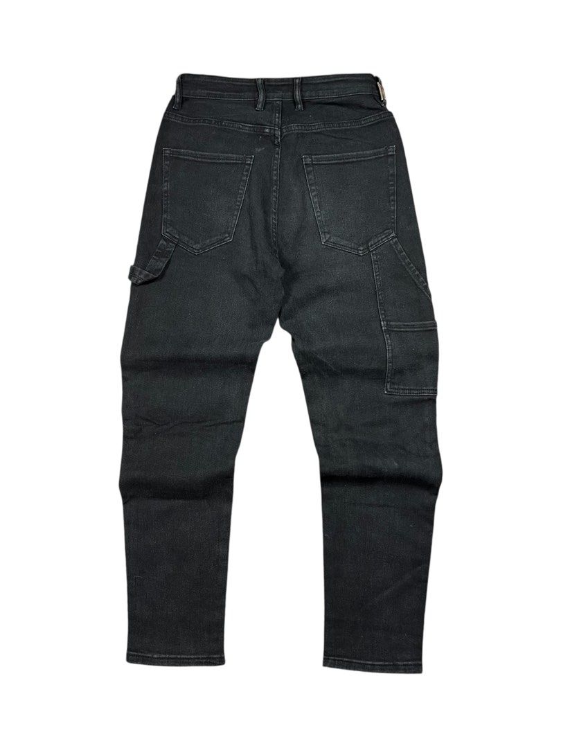 Represent Carpenter Denim (Category: Jeans) located in Bacolod City. Submitted by nodaysoff (Listing ID 1415881438, Image 2). Description: Represent Carpenter Denim - Authentic Measures: Waist: 28-30 Length: 40 Leg opening: 6.5 Excellent condition No flaws ₱1,980.