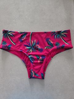 (Category: ) located in . Submitted by wackyweilee (Listing ID 1415829954, Image 1). Description: .