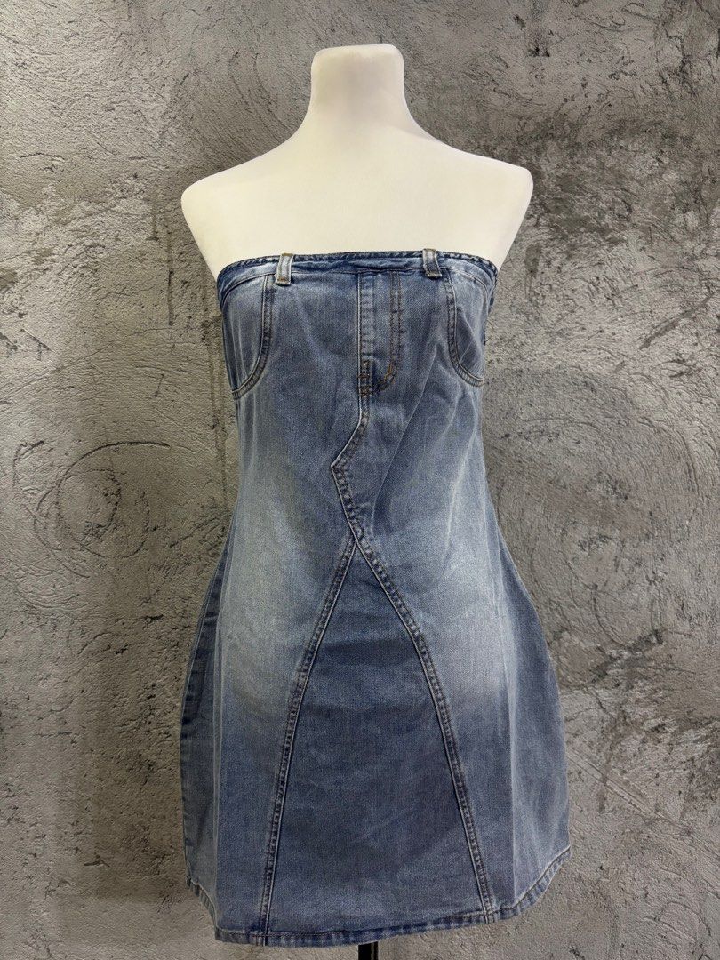 Shein denim dress (Category: Dresses) located in Quezon City. Submitted by ayebiii___ (Listing ID 1415831398, Image 3). Description: Small Bnew.