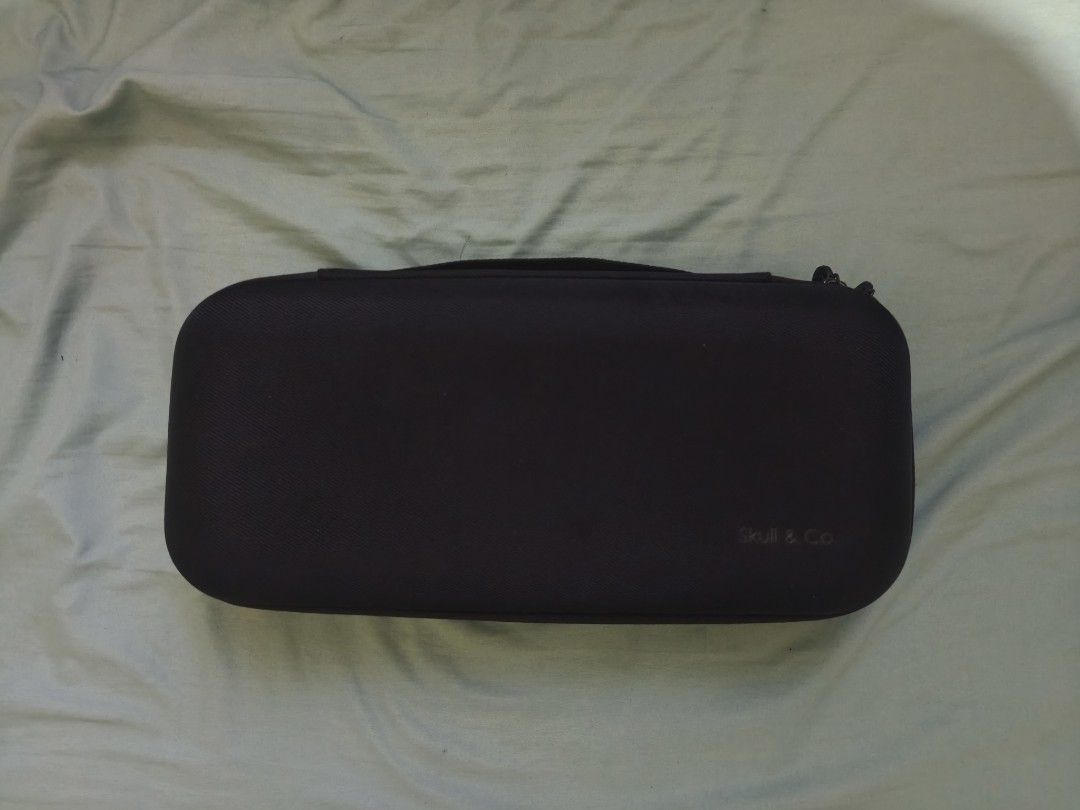 Skull & co case for switch, rog ally, steam deck (Category: Cases & Covers) located in Caloocan City. Submitted by clark_20 (Listing ID 1413696454, Image 1). Description: No issues.