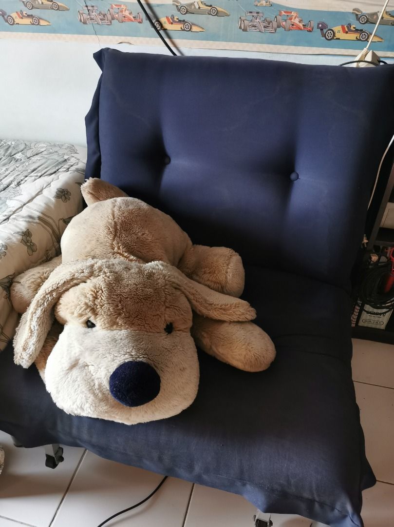 Sofa Bed Lipat BIRU (Kategori: Perabotan Rumah) berada di Tangerang. Dikirim oleh treasure_by_shawn (ID iklan 1415978442, Gambar 1). Deskripsi: Bonus boneka Ada roda Size Panjang (atas ke bawah) 85cm Lebar (kiri ke kanan) 78cm Tinggi (depan ke belakang) 80cm Kasur dibuka 205cm Dalam keadaan baik Kursi hanya didiamkan dan jarang dipakai, noda karena sudah lama dibiarkan Dijual karena sudah tidak pernah digunakan lagi.