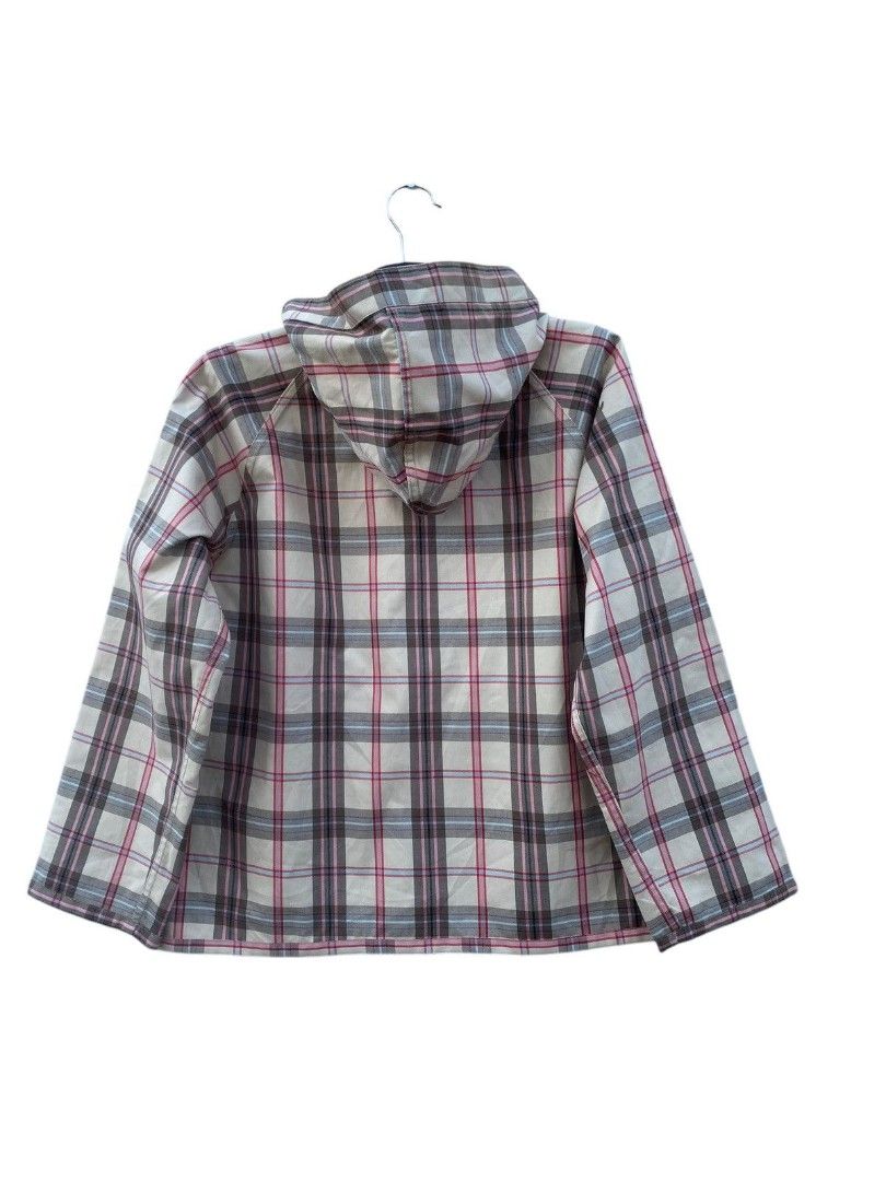 Uniqlo JWAnderson Reversible Jacket (Category: Coats, Jackets and Outerwear) located in Candon. Submitted by itssummer08 (Listing ID 1415983168, Image 2). Description: Like new Condition Rare Item!💯 Dimes L24 x W22.