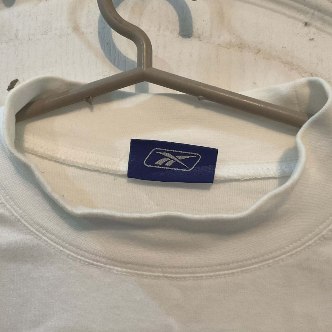 Vintage Reebok turtleneck thermal sweater (Category: Activewear) located in Calamba. Submitted by _.anjelis (Listing ID 1415931828, Image 2). Description: ready to wear issue: loose collar.