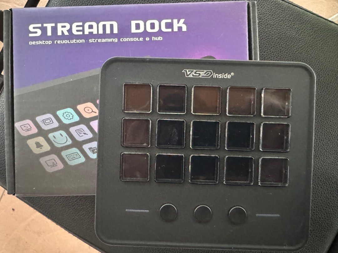 VSDInside M18 Stream Deck Macropad Numpad (Category: Computer Keyboard) located in Paranaque City. Submitted by chrlsdrwn12 (Listing ID 1415883464, Image 2). Description: - VSD Inside Stream Deck for desktop and streaming. - Features 15 customizable LCD keys. - Includes 3 bottom buttons for quick actions. - Designed to streamline your workflow. - Comes with the original box..