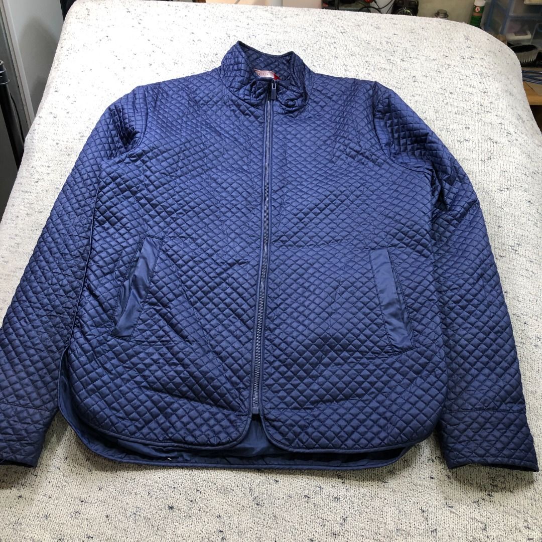 ZARA MAN Quilted Down Jacket Bomber – Navy – Size Medium (Category: Coats, Jackets and Outerwear) located in Santa Rosa. Submitted by sergids (Listing ID 1415832872, Image 3). Description: ZARA MAN Quilted Down Jacket Bomber – Navy – Size Medium This Zara Man Quilted Down Jacket in a bomber silhouette offers lightweight warmth with a sleek, modern look. Filled with quilted down insulation, it provides cozy comfort without bulk — ideal for everyda